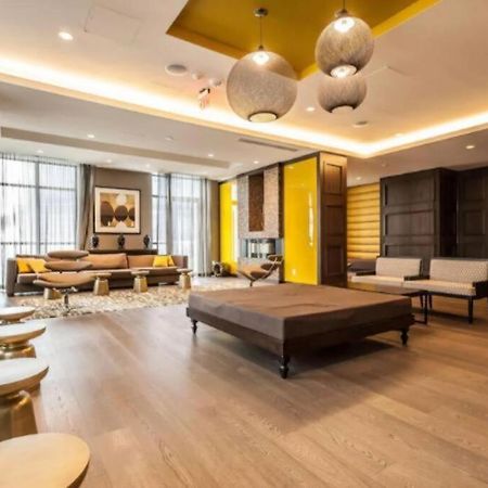 Metropolis Loft - Cn Tower Appartement Toronto Buitenkant foto