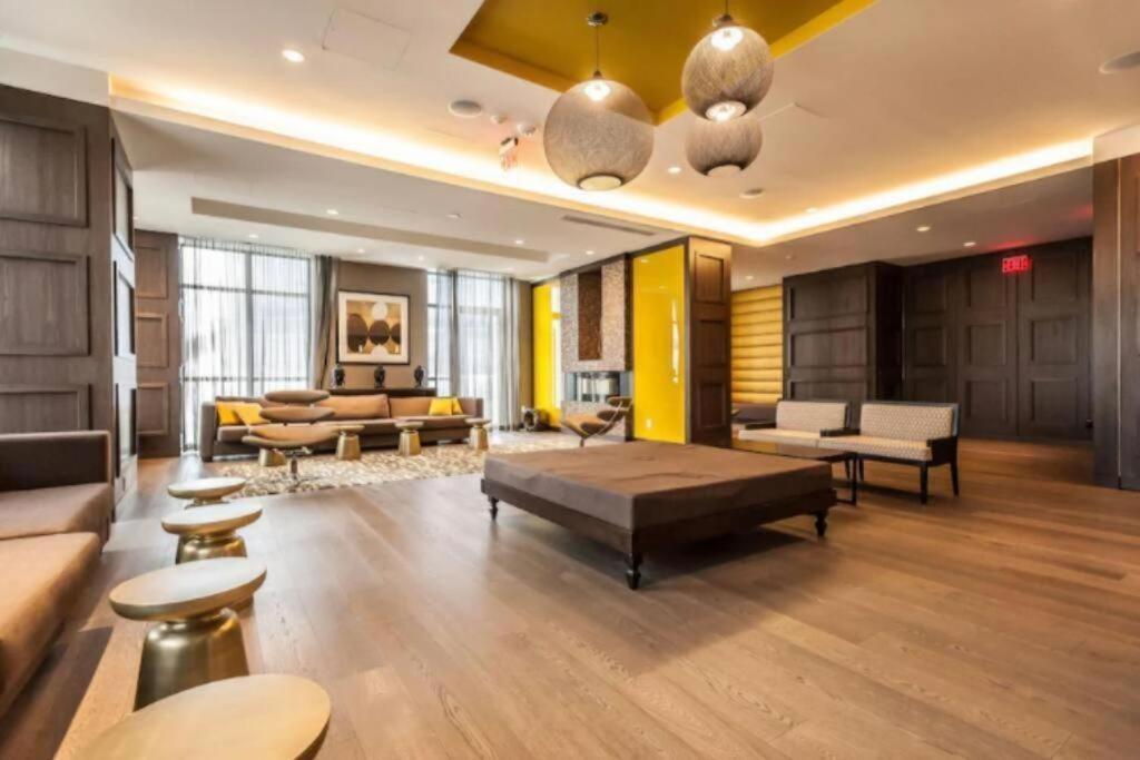 Metropolis Loft - Cn Tower Appartement Toronto Buitenkant foto